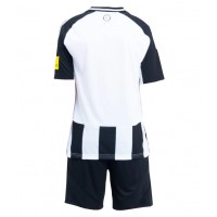 Maglia Calcio Newcastle United Prima Divisa Bambino 2024-25 Manica Corta (+ pantaloncini)